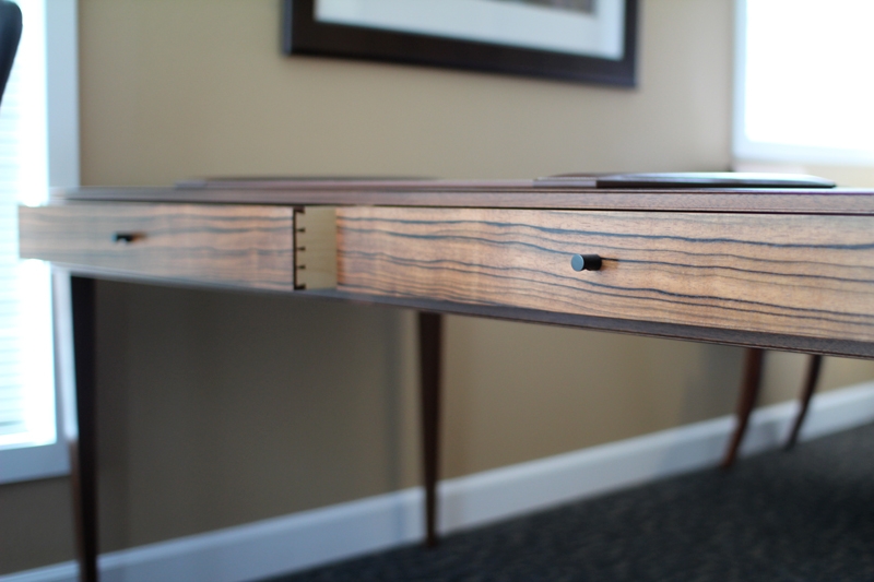 Harmonson Desk